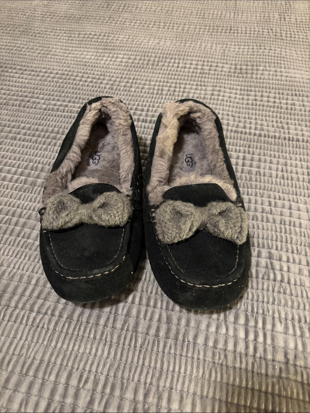 UGG Ashley Black Suede Bow-Accent Slipper Moccasins